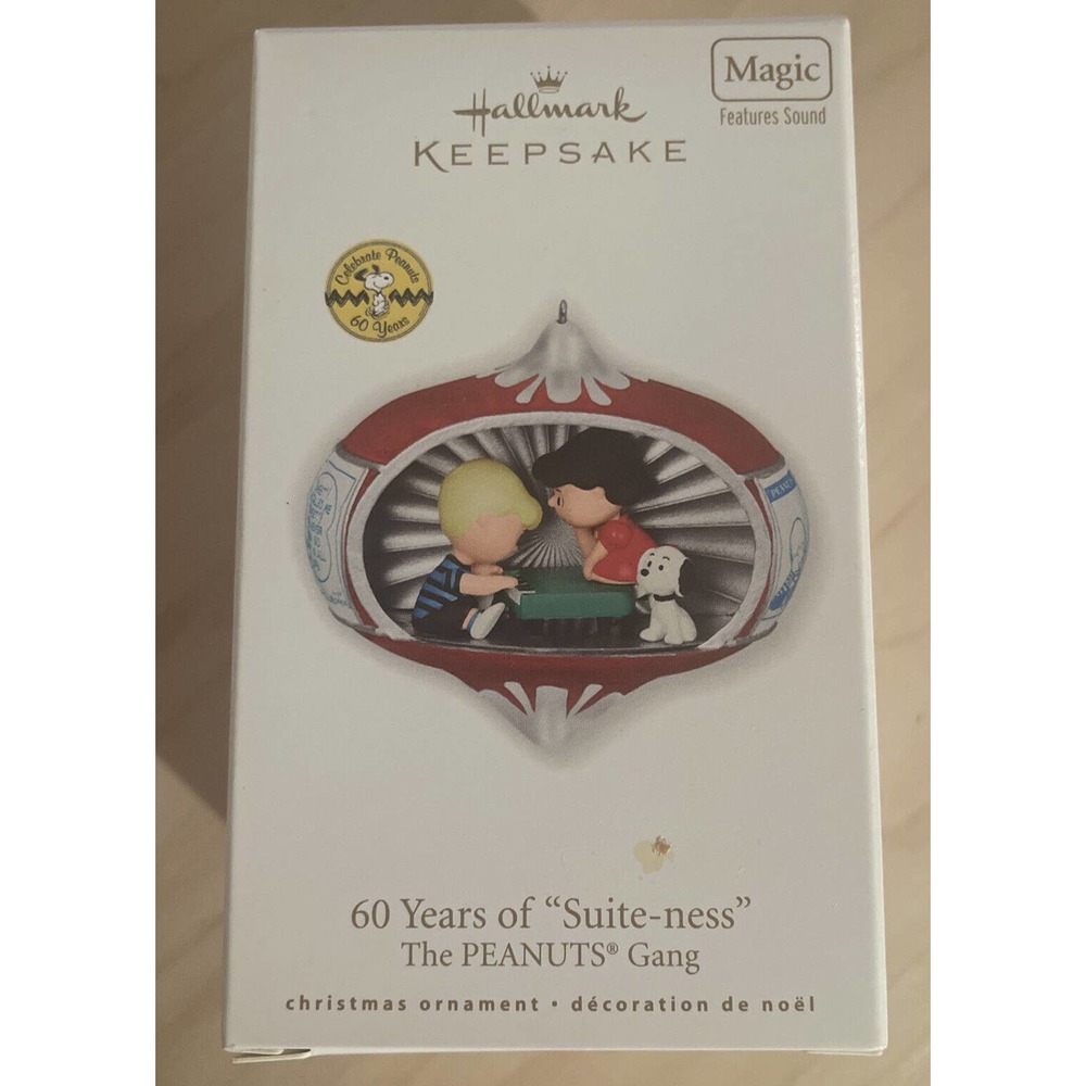 Hallmark Keepsake Magic 2010 60 years of "Suite-ness" Snoopy Ornament NIB